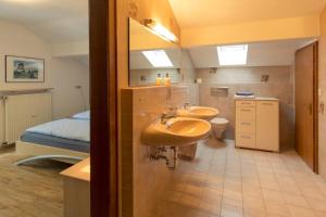 Ein Badezimmer in der Unterkunft Alpen Deluxe Oberammergau