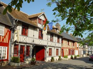 Gallery image of Aux Trois Damoiselles in Beuvron-en-Auge