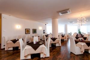 En restaurant eller et spisested på Hotel Scialì