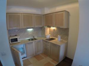 Nhà bếp/bếp nhỏ tại Oksana's Apartment at Infinity +11 ảnh