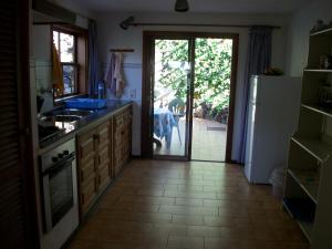 Kitchen o kitchenette sa Casa Mar