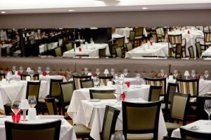 Restaurace v ubytování Golden Tulip São José dos Campos