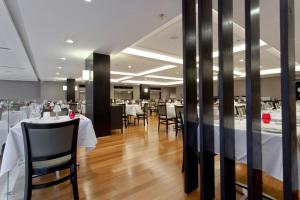 Restaurace v ubytování Golden Tulip São José dos Campos