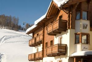 Hotel Costanza Mountain Holiday under vintern