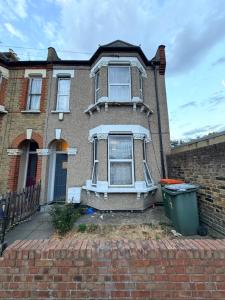 Double Room Superior, London (updated prices 2027)