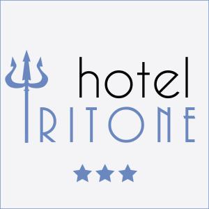 Ein Zeichen, das Notier mit Sternen liest in der Unterkunft Hotel Tritone Rimini in Rimini