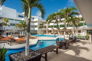 Bazén v ubytování Flamingo Cancun All Inclusive nebo v jeho okolí