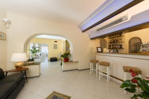 A seating area at Hotel Gemma Del Mare