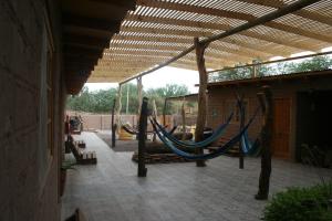 Hostal Km Zero El Huertillo外面的花园