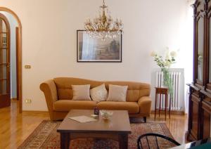 A seating area at Casa del Bernini