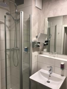 Koupelna v ubytování Hotel Waldhorn