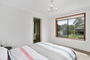 Cama ou camas em um quarto em Fairhills - beautifully styled