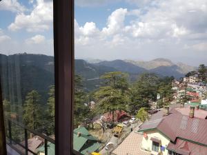 山景或在酒店看到的山景