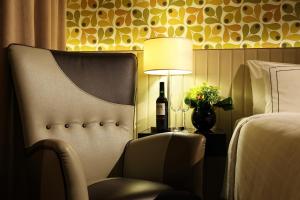 Area soggiorno di Rendezvous Hotel Singapore by Far East Hospitality