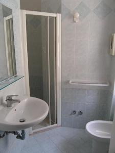 Koupelna v ubytování Hotel Sara