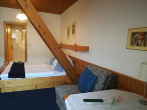 Кровать или кровати в номере Gasthof Platzschmied
