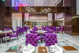 Restoran atau tempat lain untuk makan di Gulf Court Hotel