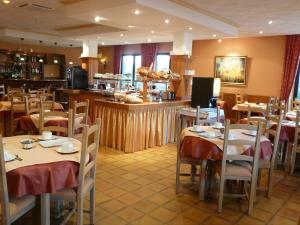 Restaurace v ubytování Hôtel Le Riquewihr