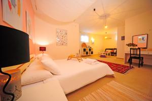 Ένα ή περισσότερα κρεβάτια σε δωμάτιο στο Kivotos Villa
