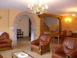 A seating area at Posada Sobrevilla