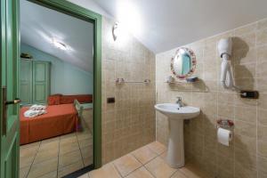 A bathroom at Il Raduno