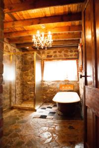 A bathroom at Barossa Barn Bed and Breakfast