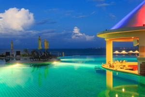 Bazén v ubytování Samui Buri Beach Resort nebo v jeho okolí