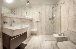 Kúpeľňa v ubytovaní Hotel Poznański A2