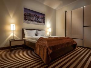 Posteľ alebo postele v izbe v ubytovaní Hotel Poznański A2 + 32 fotografií