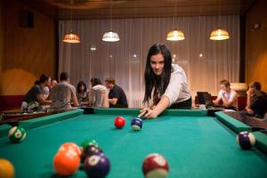 Ein Billardtisch in der Unterkunft Hotel SOREA MARMOT