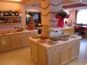 Kjøkken eller kjøkkenkrok på Hotel Rosalpina