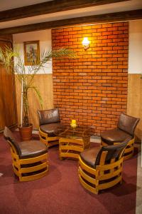Pensjonat i Klub Jeździecki Michelin的休息区