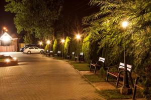 Pensjonat i Klub Jeździecki Michelin外面的花园