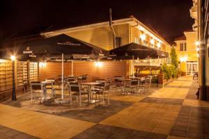 Pensjonat i Klub Jeździecki Michelin餐厅或其他用餐的地方