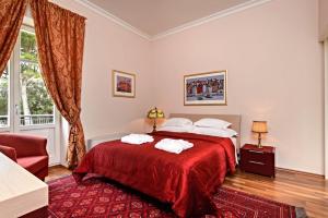 Posteľ alebo postele v izbe v ubytovaní Villa Diocletian + 17 fotografií