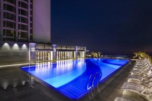Bazén v ubytování Paradise Hotel Busan nebo v jeho okolí