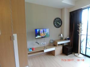 Gallery image of The Naithorn Condo Unit 401 in Nai Thon Beach