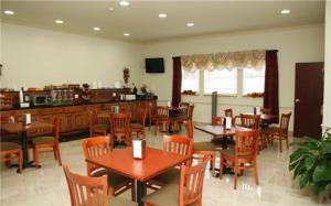 Restaurace v ubytování Budget Host Inn and Suites Cameron