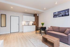 Kuchyňa alebo kuchynka v ubytovaní Platinum Residence Mokotów