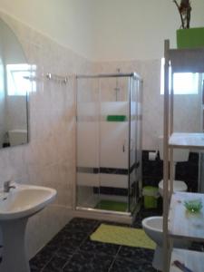 Kylpyhuone majoituspaikassa Casa Monte da Eira