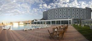 Bazén v ubytování Jura Hotels Afyon Thermal nebo v jeho okolí