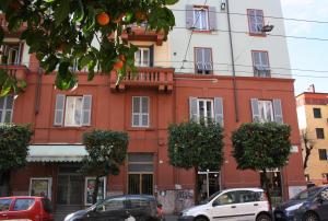 The building in which a vendégházakat is located