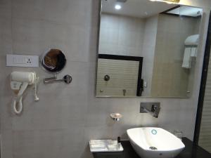 Ένα μπάνιο στο Hotel Tridev