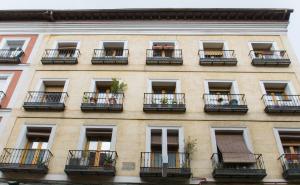 Tòa nhà nơi nhà khách tọa lạc +34 ảnh