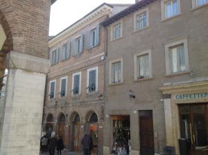 Photo de la galerie de l'établissement San Francesco Bedrooms, à Urbino