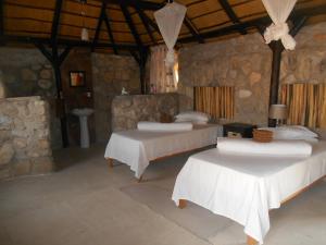 Gallery image of Kapika Waterfall Lodge in Epupa