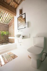 A bathroom at Pousada Casinhas da Bahia