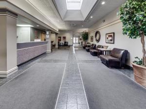 Area soggiorno di Heritage Inn Hotel & Convention Centre - Cranbrook