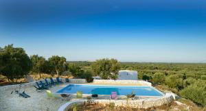 Bazén v ubytování Trullo Vista nebo v jeho okolí
