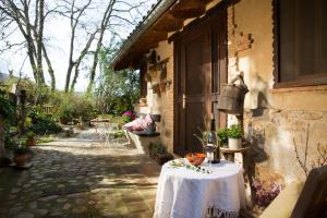 Vonkajšia záhrada v ubytovaní Casa Rural la Casa del Bosque